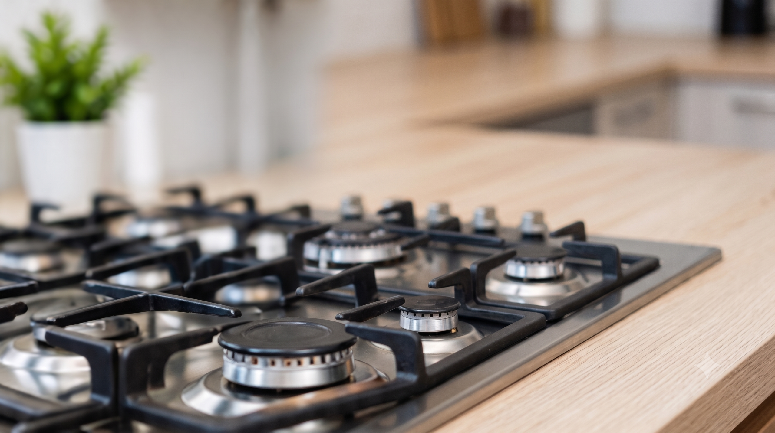 Gas Cooktop Repair Technician